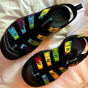 KEENE'S WOMENS WATERPROOF SANDALS SIZE 7